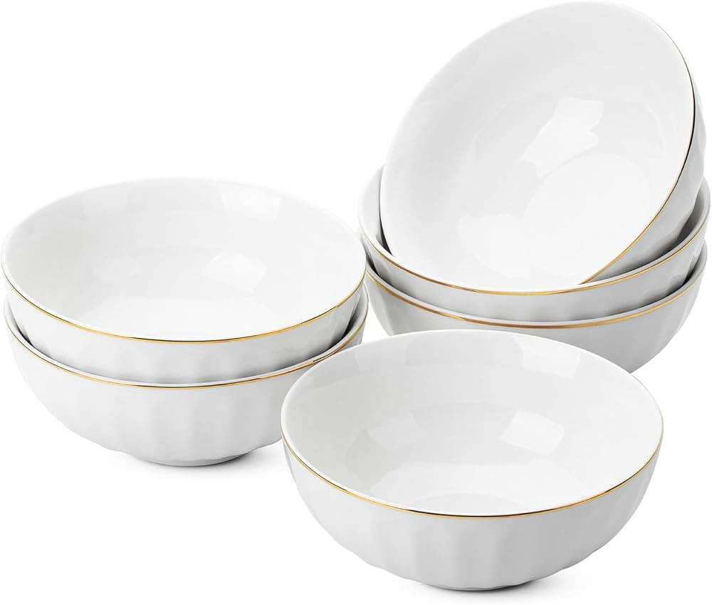 Scalloped Dessert Bowl with Gold Rim image 1