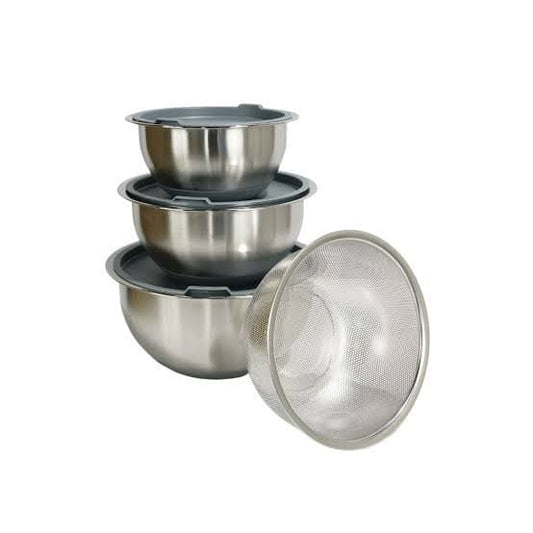 4 Piece Mixing Bowl and Sieve Set