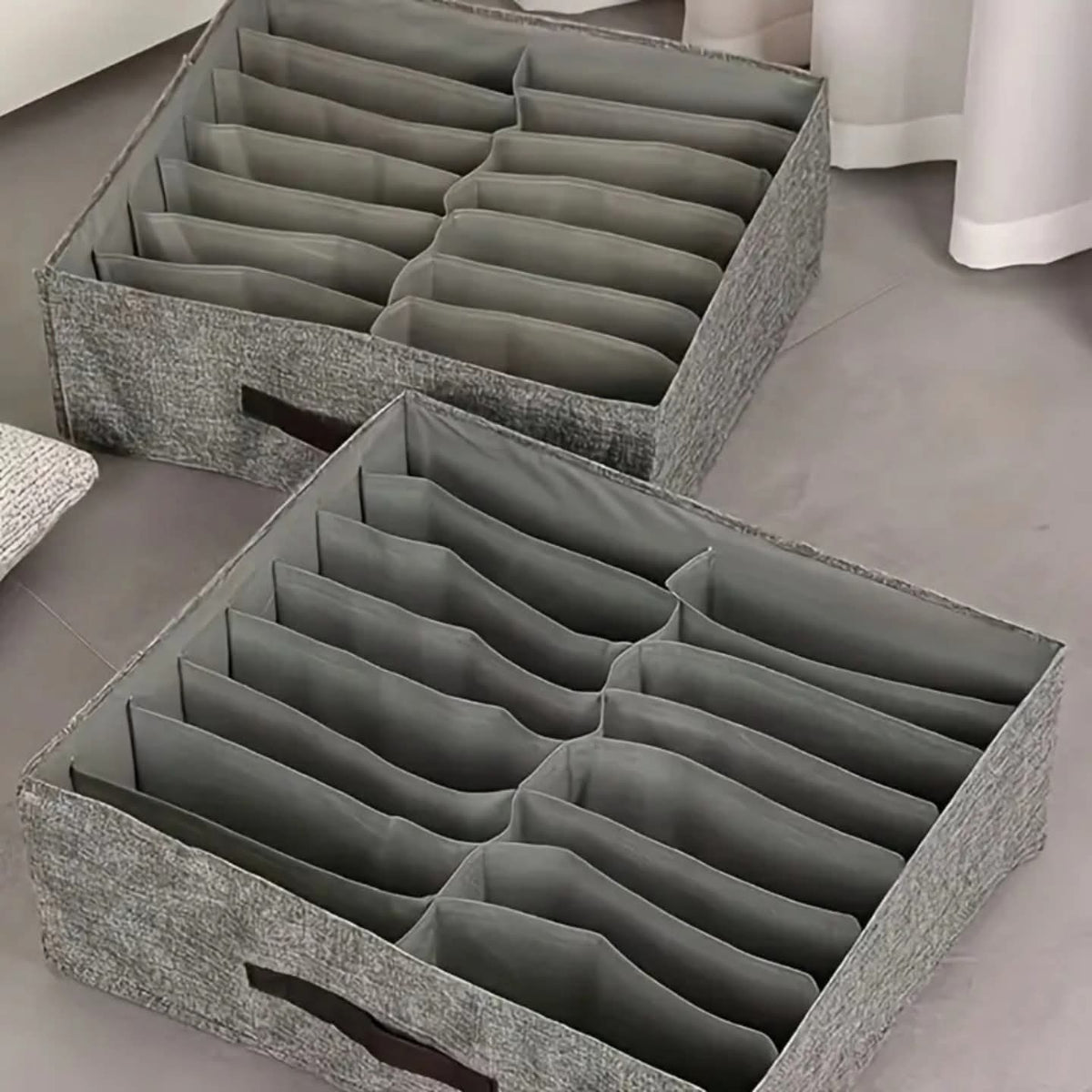 Collapsible Draw Divider